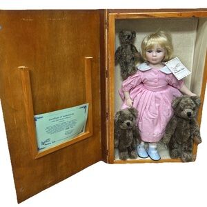 RARE Duck House Heirloom Dolls LIMITED Goldilocks and the Three Bears Doll